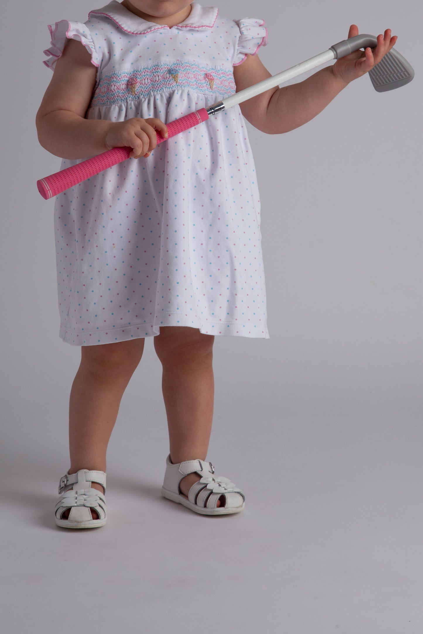 Lightweight toddler girl golf clubs with pink grip
