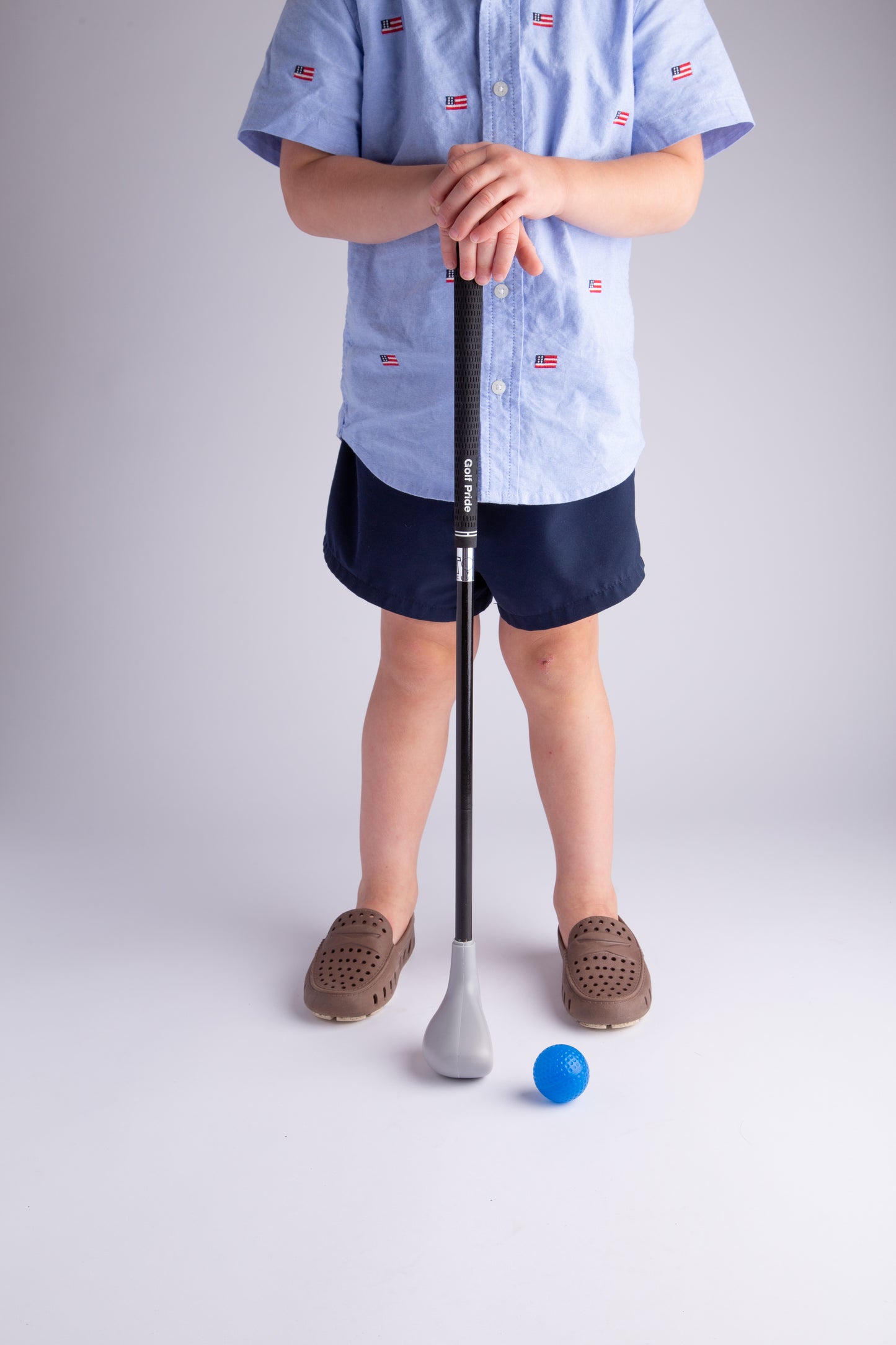 Lightweight toddler golf club driver with golf pride grips