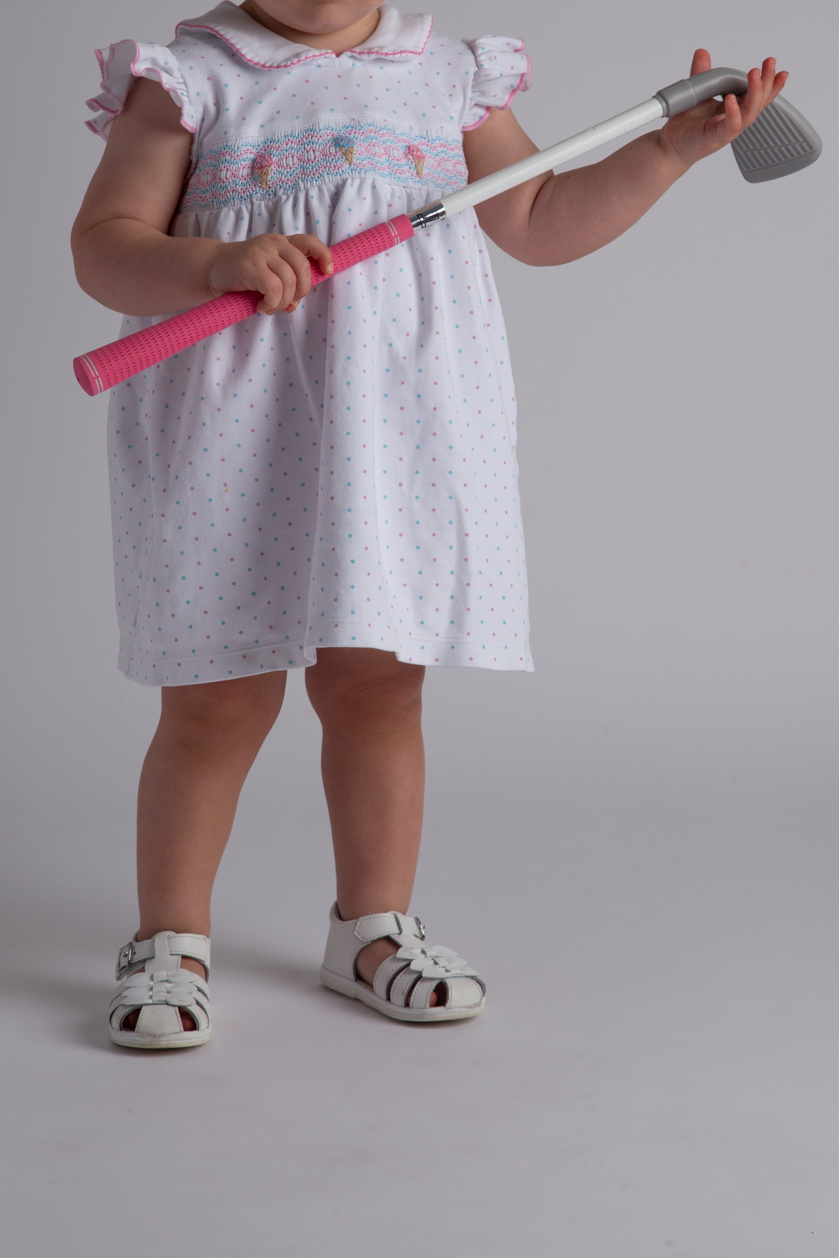 Lightweight toddler girl golf clubs with pink grip